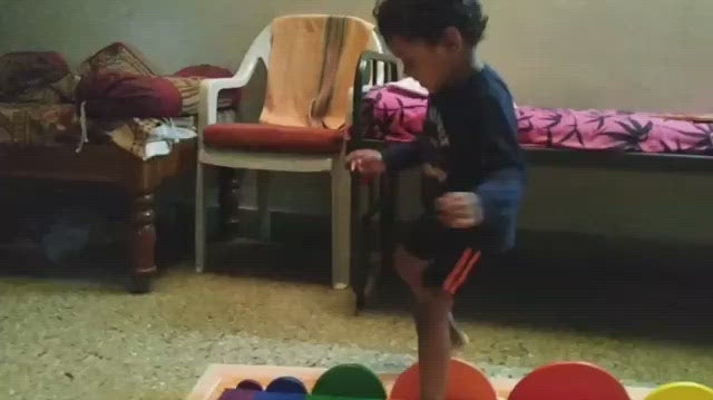 Wooden rainbow plates play time